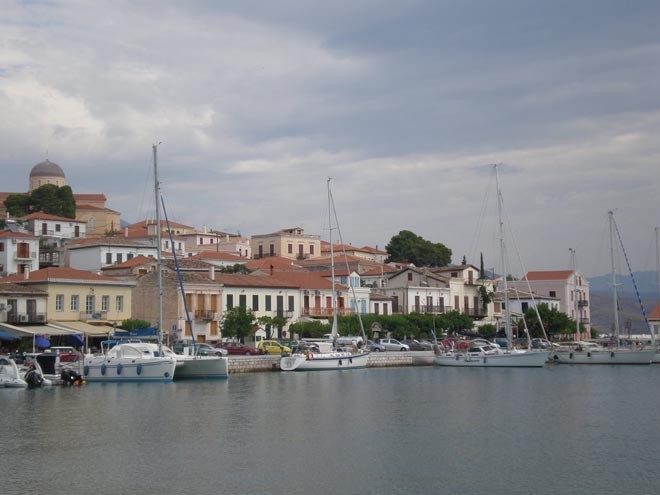 The cute Harbour of Galaxidi © Yacht Balvenie